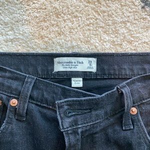 Abercrombie curve love ankle straight ultra high rise. Size 29 (8)